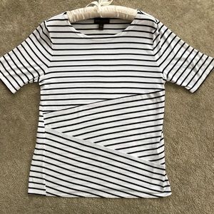 Dana Buchman blk/white top. SZ L